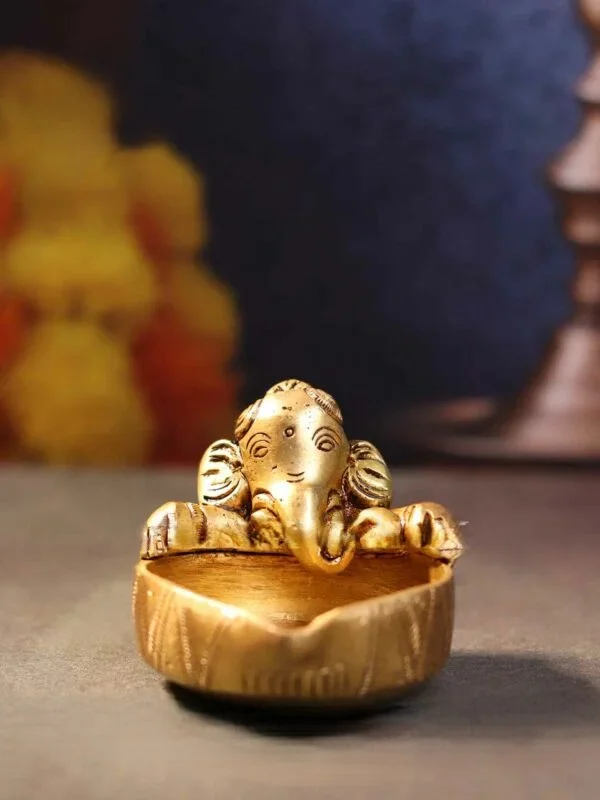 Vinayagar Diya vilakku